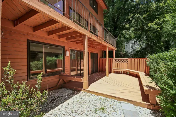 2121 CABOTS POINT LN, Reston, VA 20191