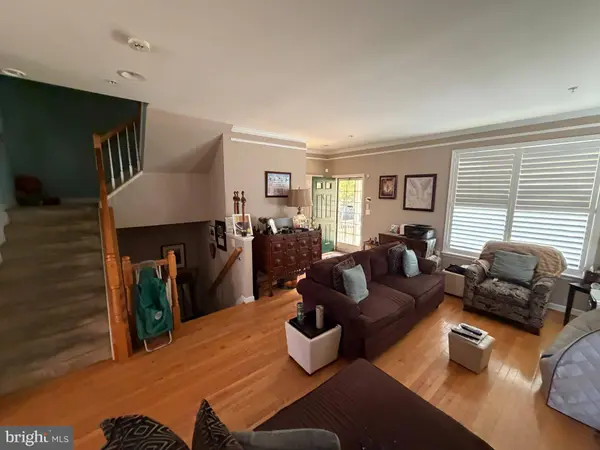 141 57TH PL SE, Washington, DC 20019