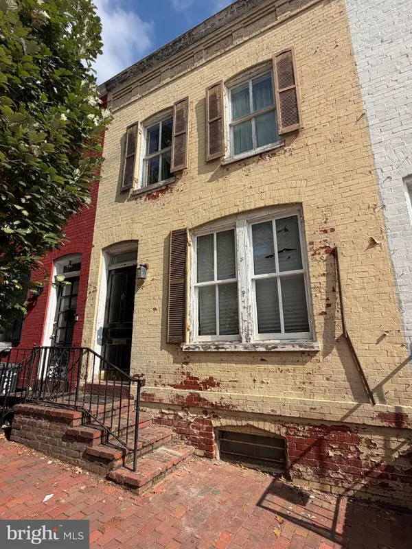 1231 33RD ST NW