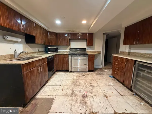 1231 33RD ST NW, Washington, DC 20007