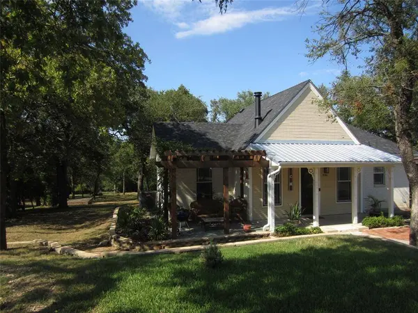 430 Vine Street, Weatherford, TX 76086