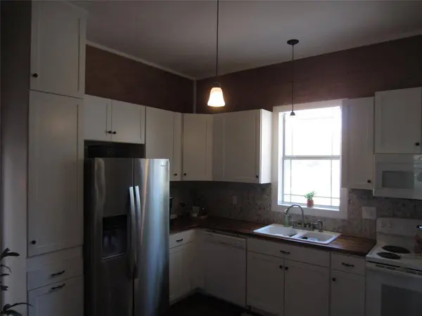 430 Vine Street, Weatherford, TX 76086