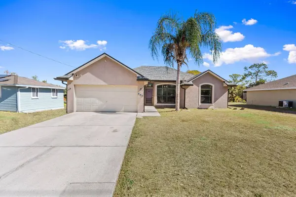 449 SE Glenwood DR, Port St Lucie, FL 34953