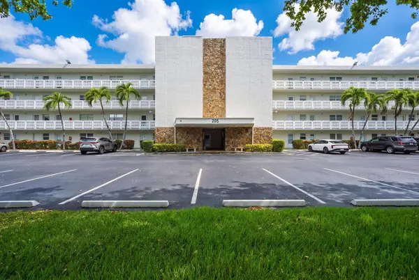 205 SE 11th TER, Dania Beach, FL 33004