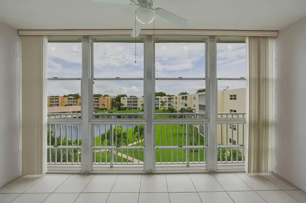 205 SE 11th TER, Dania Beach, FL 33004