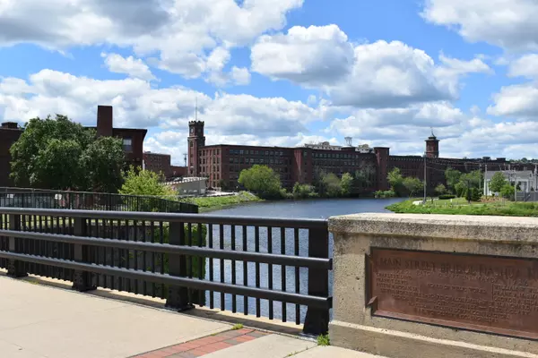 Living in Nashua, NH: City Energy with a Small-Town Heart