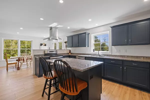 60 Goldsmith RD, Wilton, NH 03086