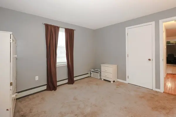 57 Arnold Ave, Lowell, MA 01852