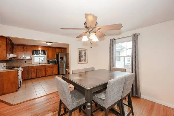 57 Arnold Ave, Lowell, MA 01852