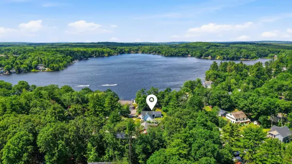 17 Trues Pkwy, Sandown, NH 03873