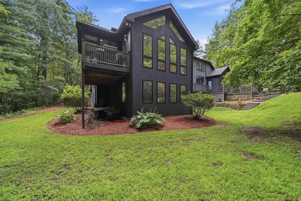 5 Cummings LN, Hollis, NH 03049
