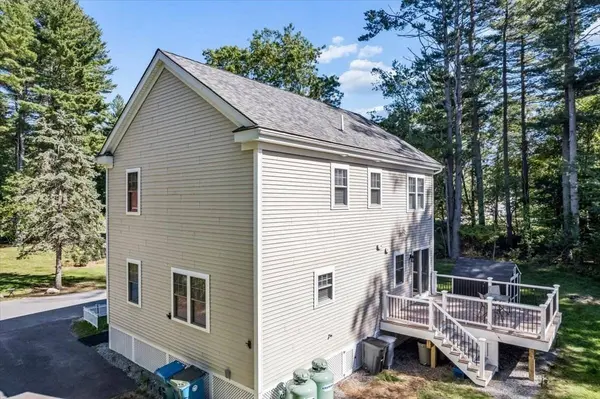 44 California, Tewksbury, MA 01876
