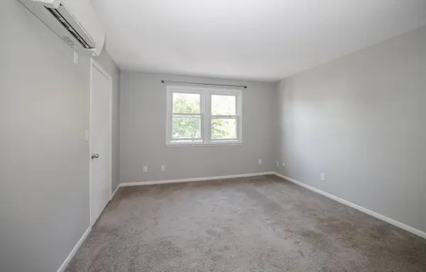 31 Springview AVE #3, Manchester, NH 03103