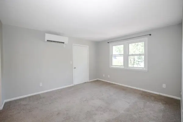 31 Springview AVE #3, Manchester, NH 03103