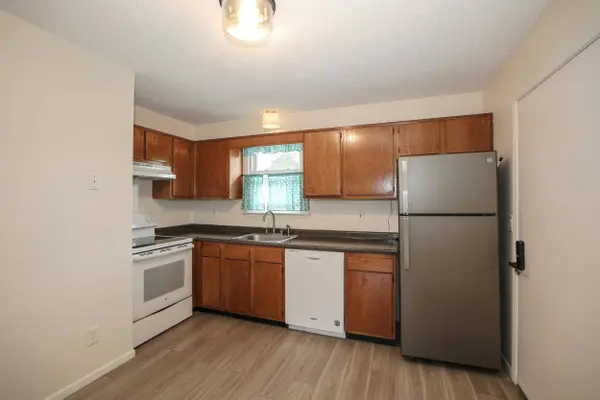 31 Springview AVE #3, Manchester, NH 03103