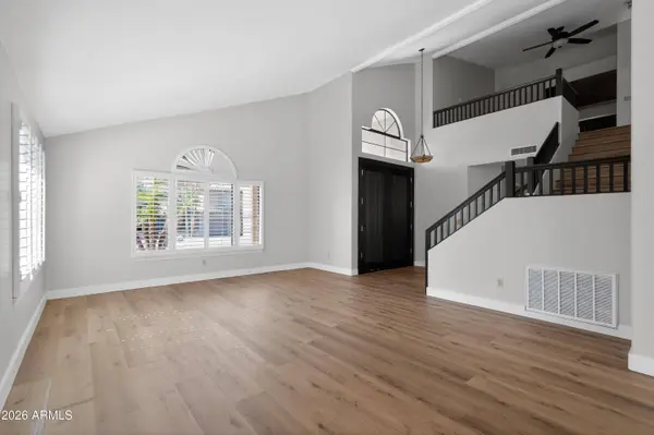 2034 E CATHEDRAL ROCK Drive, Phoenix, AZ 85048