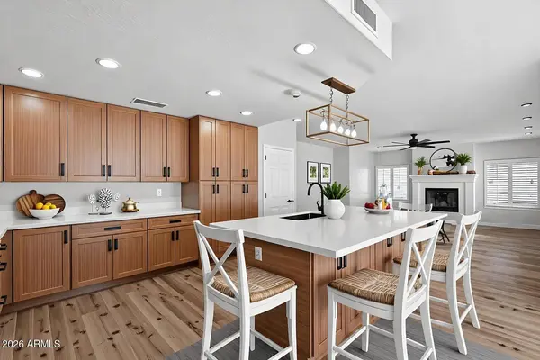 2034 E CATHEDRAL ROCK Drive, Phoenix, AZ 85048