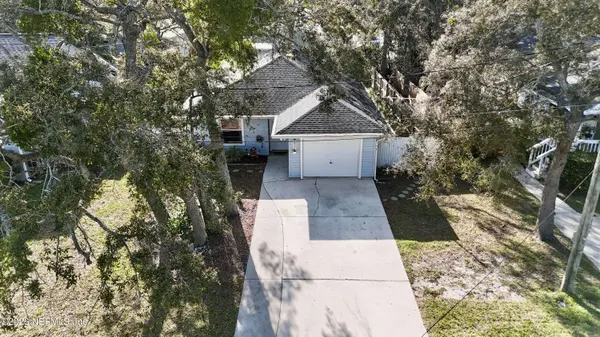 831 DIVISION ST, Fernandina Beach, FL 32034