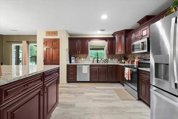 35686 QUAIL RD, Callahan, FL 32011