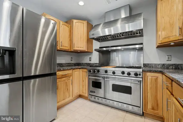 3128 WAYNE RD, Falls Church, VA 22042