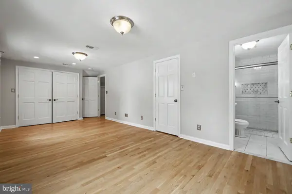 3128 WAYNE RD, Falls Church, VA 22042