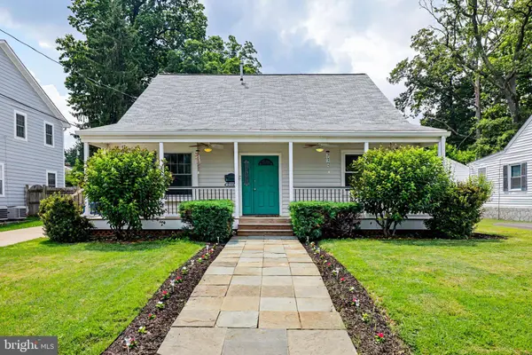 3128 WAYNE RD, Falls Church, VA 22042