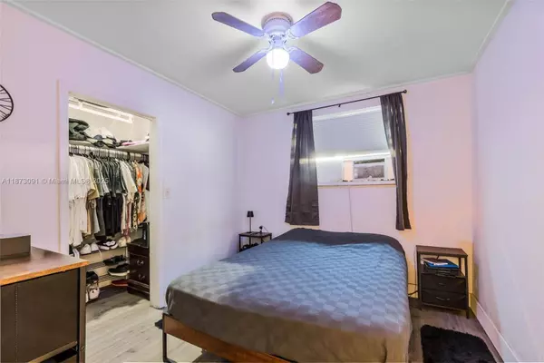 180 NW 59th St, Miami, FL 33127