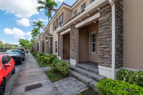 17062 SW 95th Ter, Miami, FL 33196