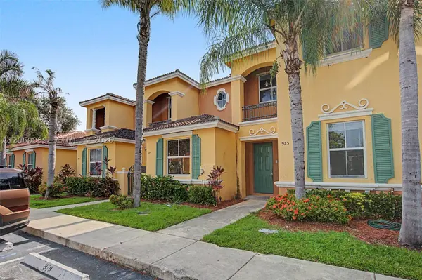 975 NE 42nd Ter #975, Homestead, FL 33033