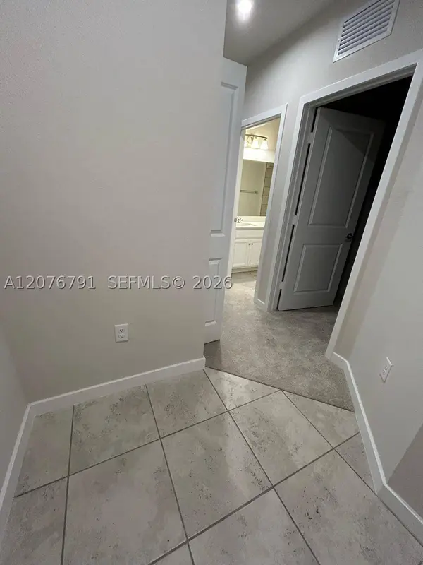 446 NW 11th Ave #446, Florida City, FL 33034