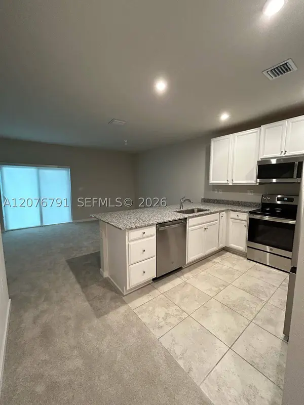 446 NW 11th Ave #446, Florida City, FL 33034