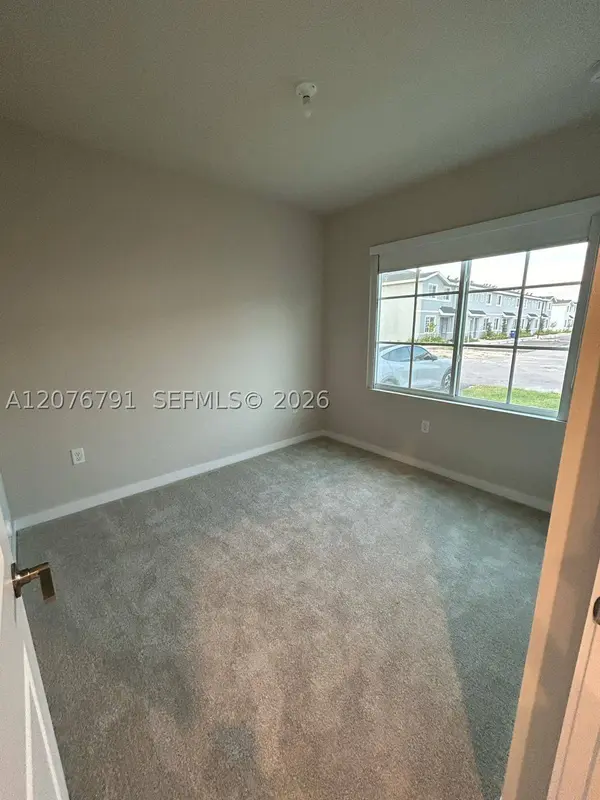 446 NW 11th Ave #446, Florida City, FL 33034