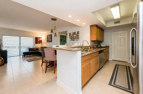 3530 SW 22nd St #714, Miami, FL 33145