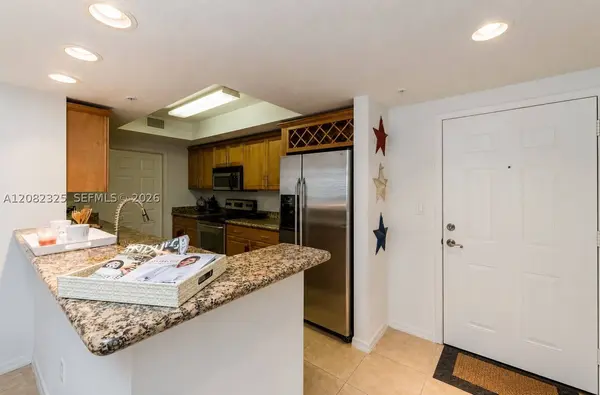 3530 SW 22nd St #714, Miami, FL 33145