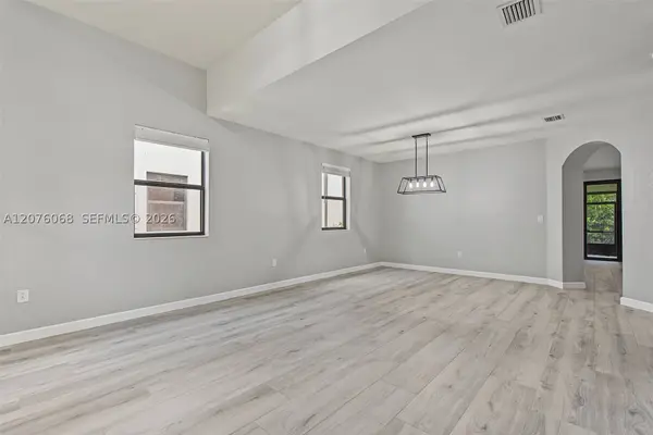 633 SE 35th Ter, Homestead, FL 33033
