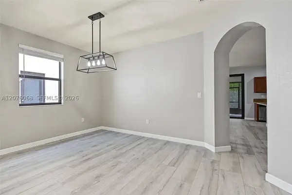 633 SE 35th Ter, Homestead, FL 33033