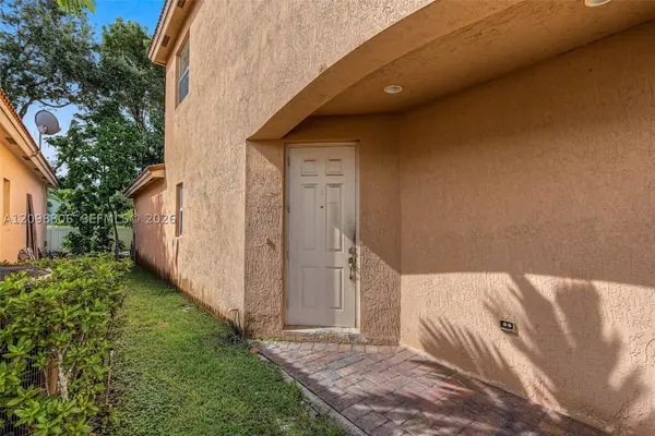 3940 NE 10th Dr, Homestead, FL 33033