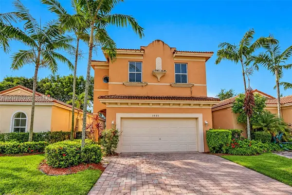 3940 NE 10th Dr, Homestead, FL 33033