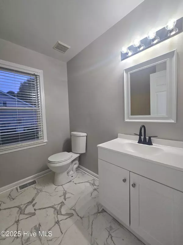 1304 Stacie DR, Elizabeth City, NC 27909