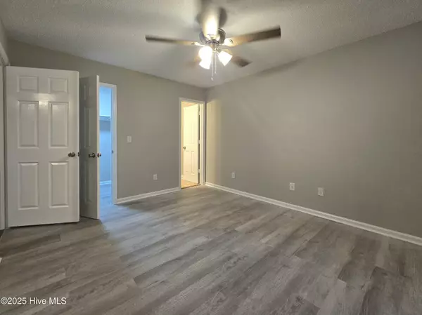 1304 Stacie DR, Elizabeth City, NC 27909