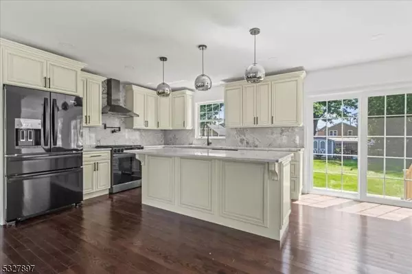 96 2nd Ave, Raritan Boro, NJ 08869