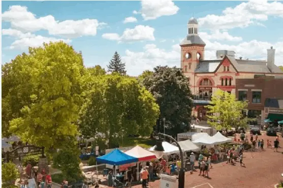 Woodstock Just Got Named One of Illinois' Most Walkable Towns