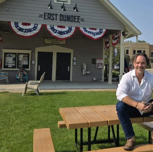  Someone's Making a Documentary About East Dundee 