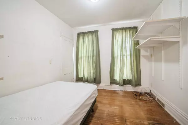 164 S Porter ST, Elgin, IL 60120