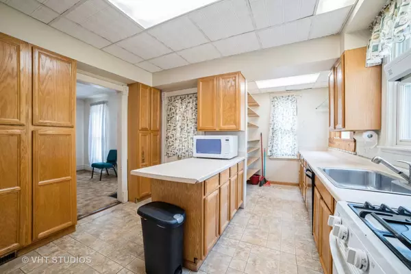 164 S Porter ST, Elgin, IL 60120