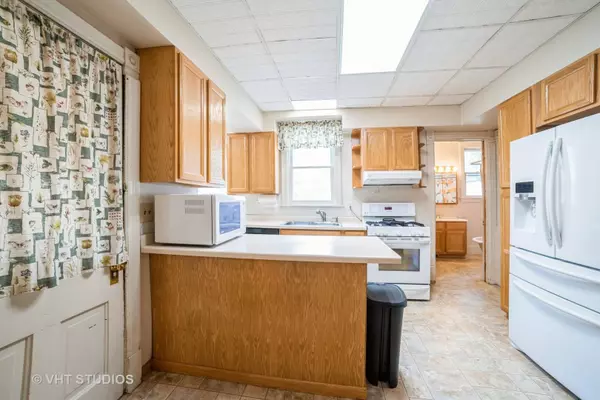 164 S Porter ST, Elgin, IL 60120