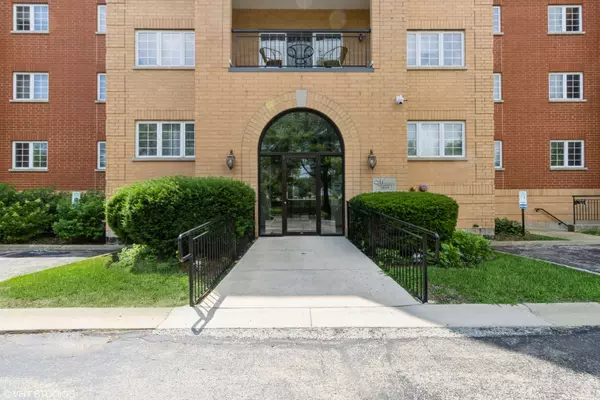 59 S Hale Street #203, Palatine, IL 60067