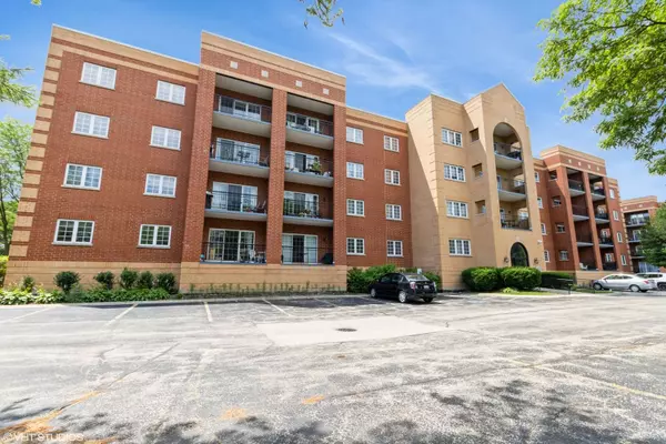 59 S Hale Street #203, Palatine, IL 60067