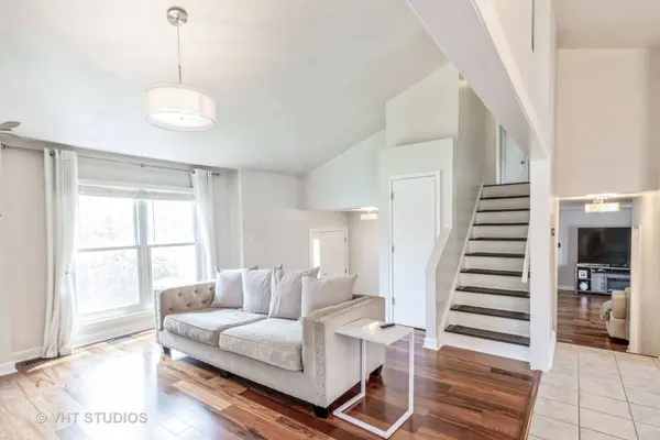 5 MARION CT, Lake In The Hills, IL 60156