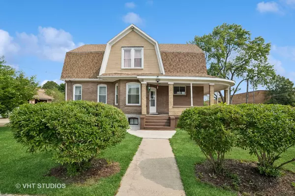 558 N Crystal ST, Elgin, IL 60123